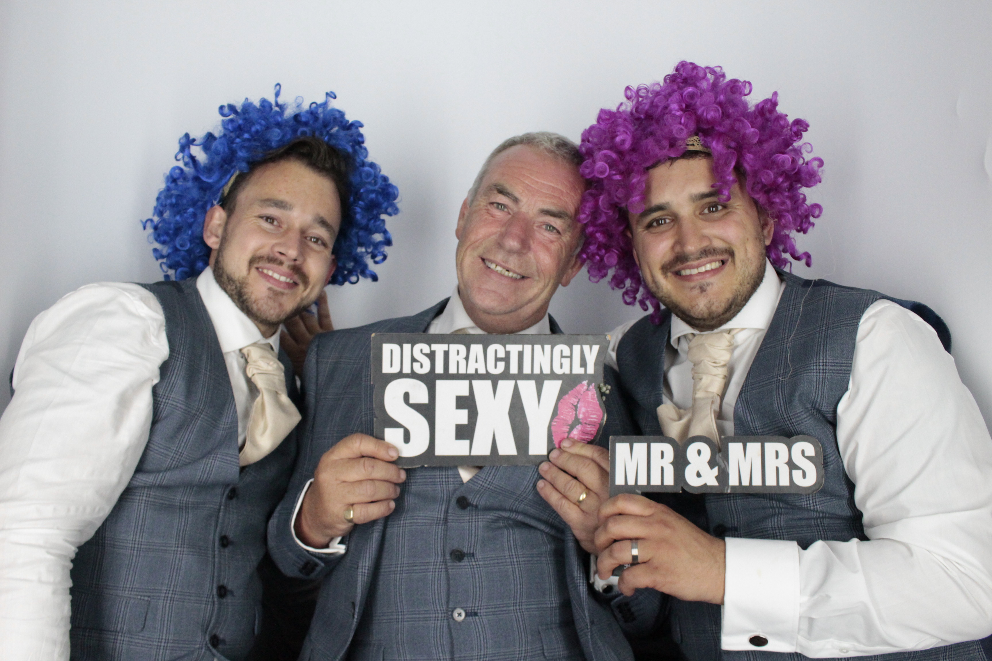Emma & Karl's Wedding | View more photos from the event at gallery.myphotoboothexperience.co.uk/u/MyPhotoBoothExperienceLtd/Emma-Karls-Wedding